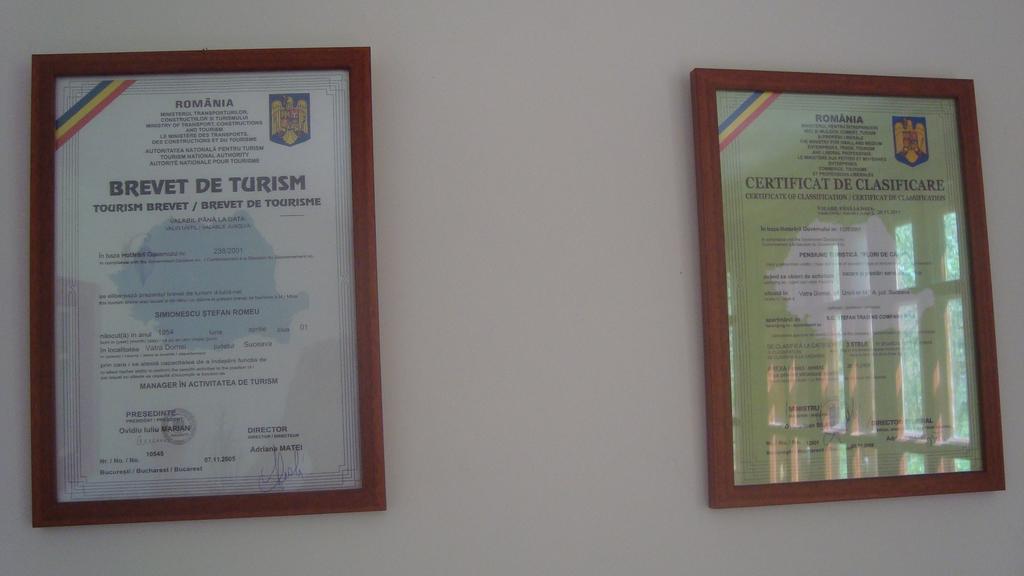Pensiunea Flori De Camp Vatra Dornei Room photo