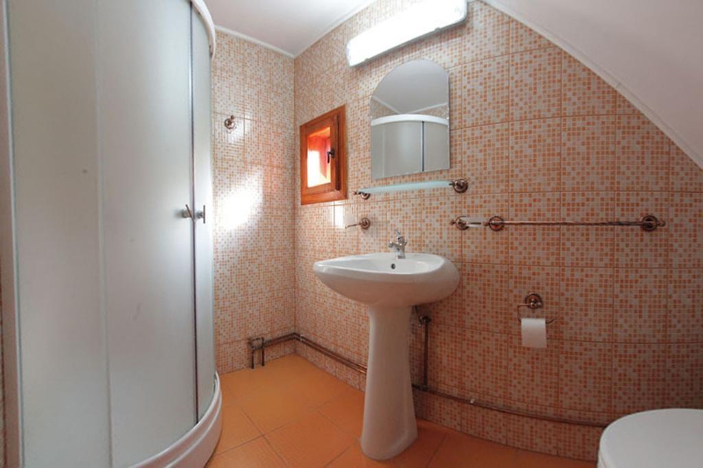 Pensiunea Flori De Camp Vatra Dornei Room photo